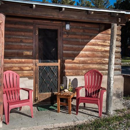 Apache Village 3, Queen Bed, Midtown, Sleeps 2 Рюидозо Екстериор снимка